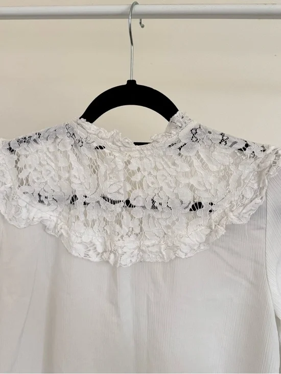 H&M White Lace-Collar Button Down Shirt - Picture 4 of 6